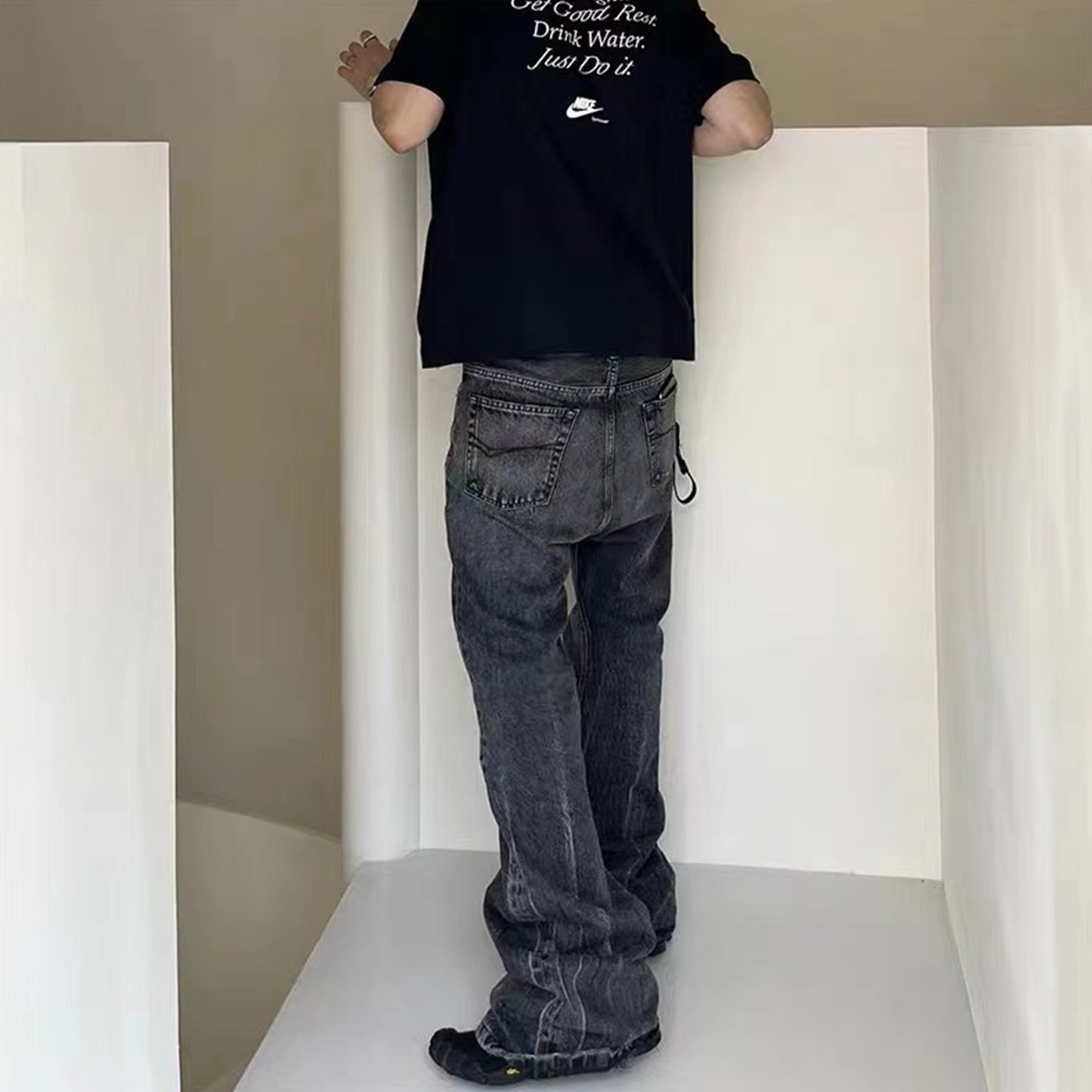 Tear‑Washed Jeans PinkLimes Trending Streetwear