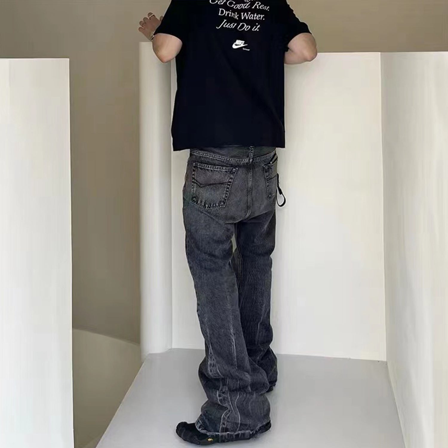Tear‑Washed Jeans PinkLimes Trending Streetwear